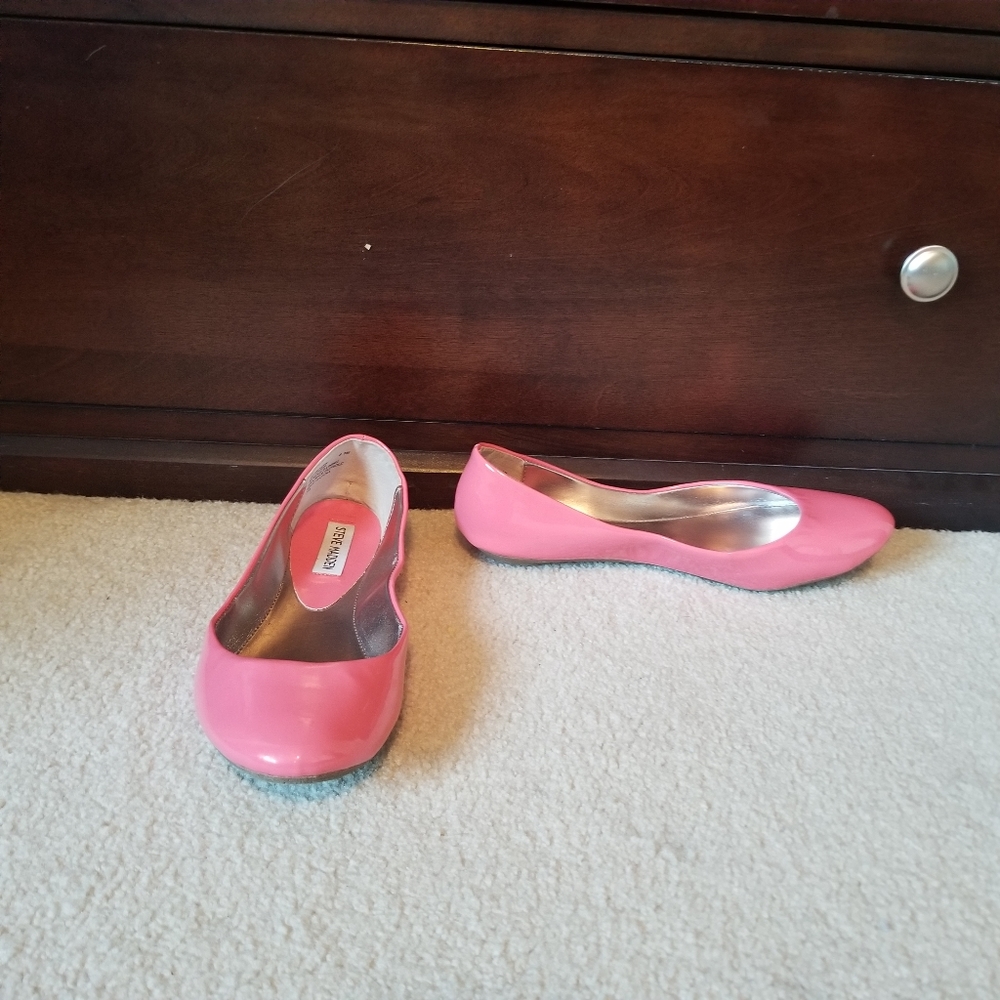 Steve Madden Flat Shoe